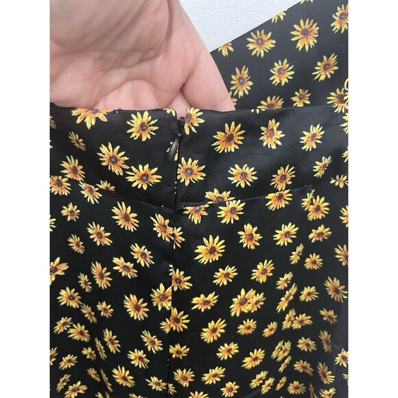 We Wore What Women Spaghetti Strap Cowl Neck Ditsy Dasies Midi Floral Dress 6 - Picture 12 of 15